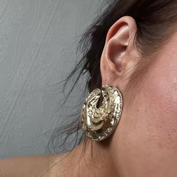 Oversized Textured Gold Statement Earrings β Hoops - Picture 8 of 12